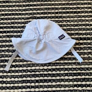 🌿 Patagonia Baby Sun Rash Guard Beach Bucket Strap Hat 0/3M